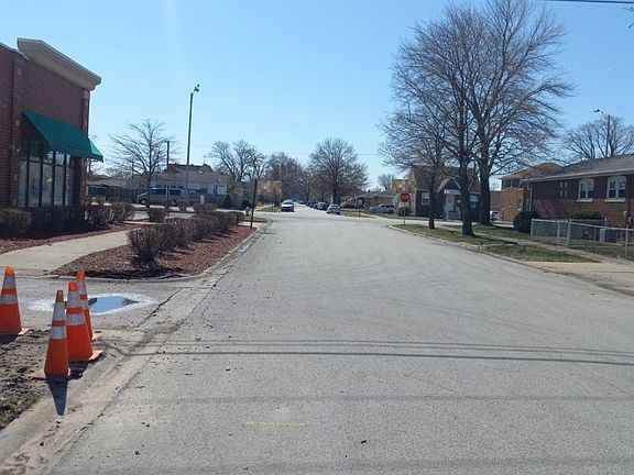 3rd image of 461 Greenbay Ave