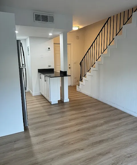 1025 SW 6th Ave #6 — Photo 4