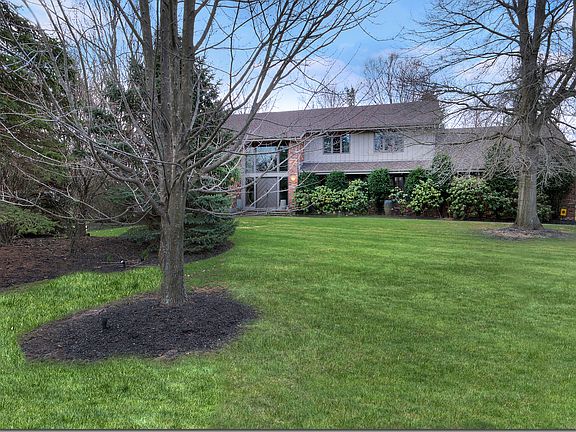 2nd image of 11 Daisy Ln