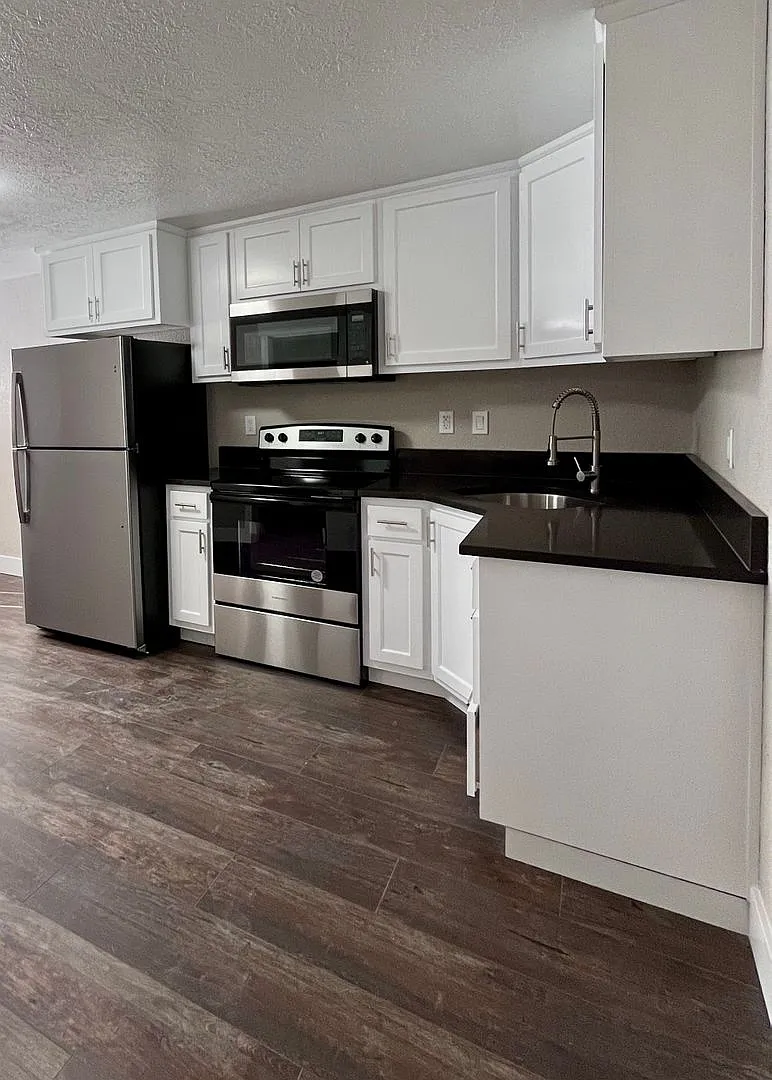 Bella Rose Apartments — Photo 1