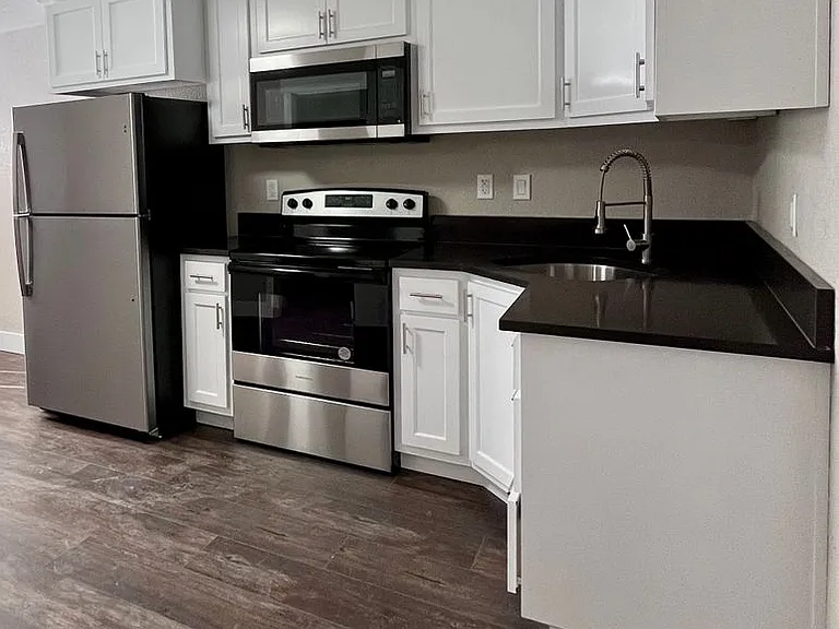 Bella Rose Apartments — Photo 1