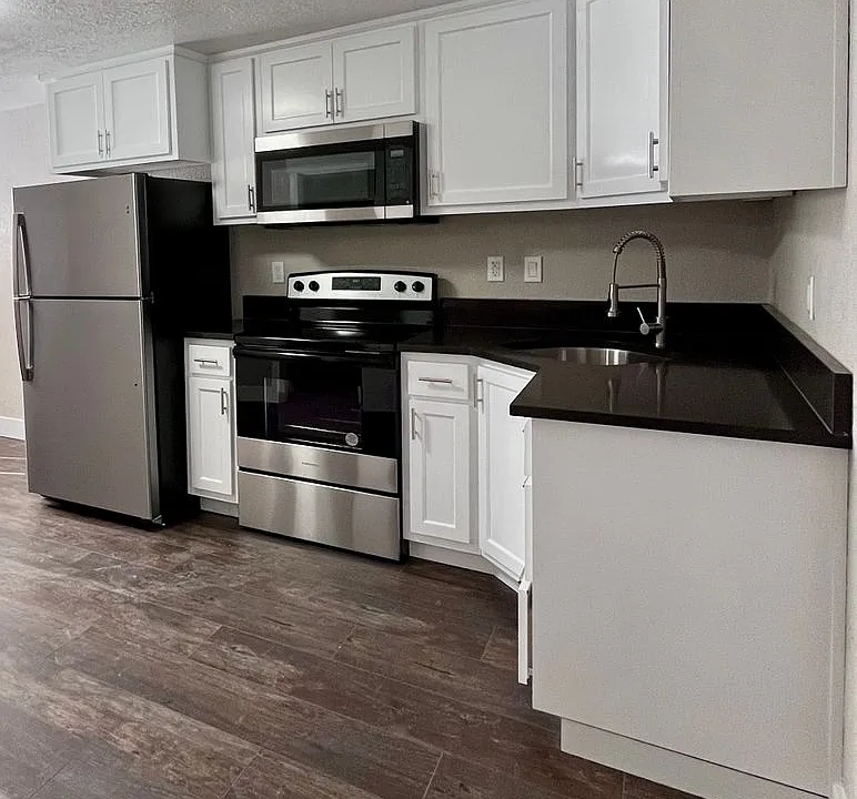 Bella Rose Apartments