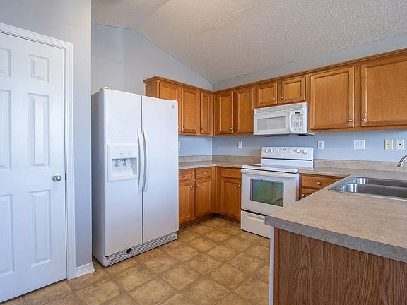 5th image of 4393 Wigwam Dr