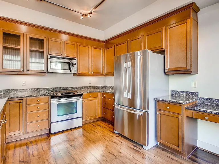 7800 SE 27th St #305 — Photo 10