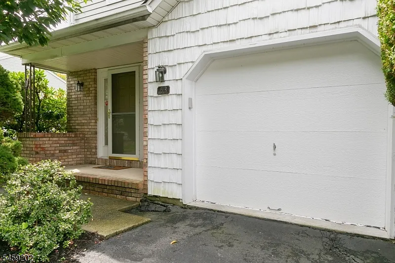 3 bed, 2.5 bath, $3,800 — Photo 2