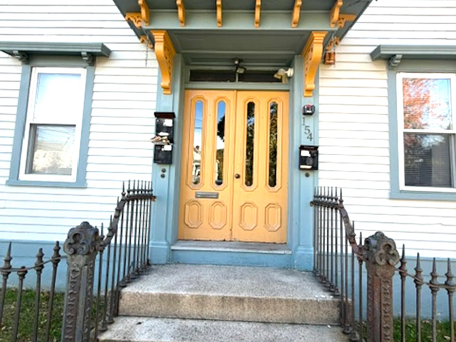 3 bed, 1368 sqft, $2,950 — Photo 2