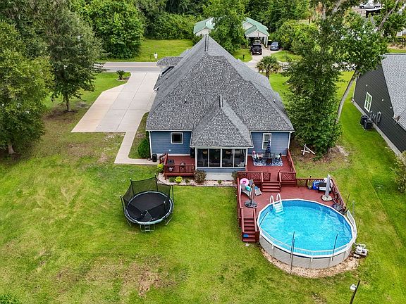 4th image of 1051 Academy Dr.