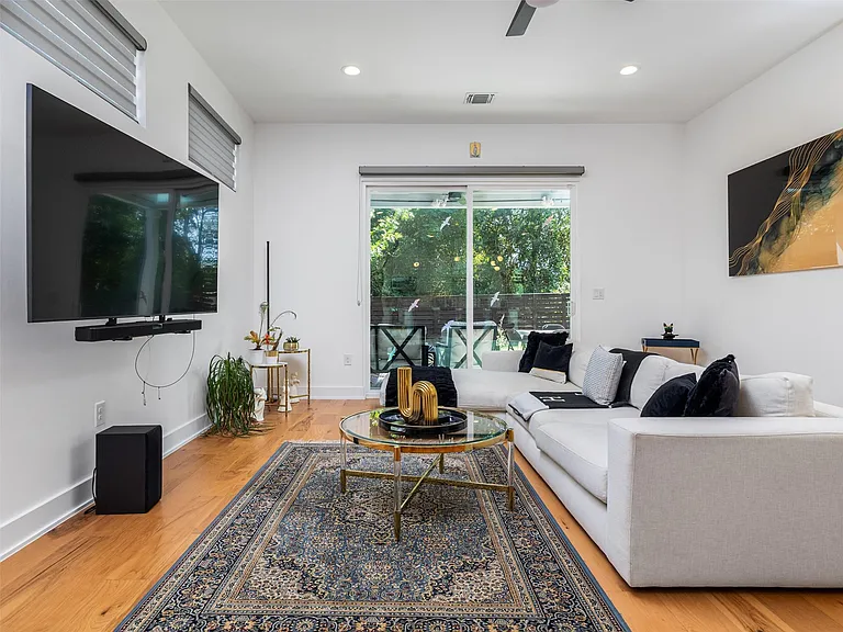6309 Keegans Dr — Photo 9