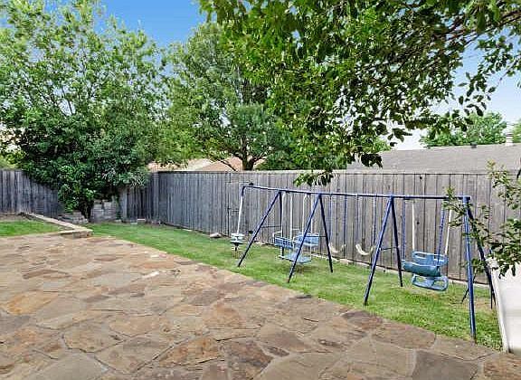 2nd image of 908 Grassy Glen Dr