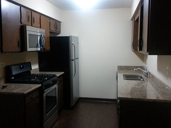 3rd image of 526 Kiowa Dr APT 201