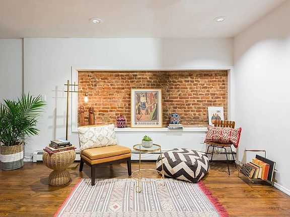 4th image of 335 Macon St #1