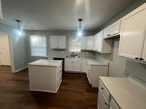 2nd image of 3998 E Whitehaven Park Cir