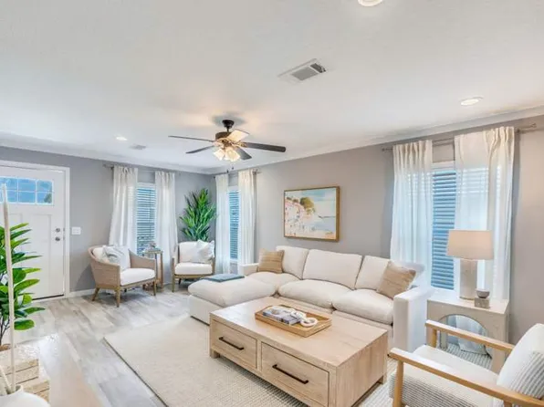 16624 Coral Dr, Fort Myers, FL 33908