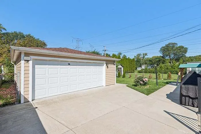 9314 Menard Ave — Photo 15
