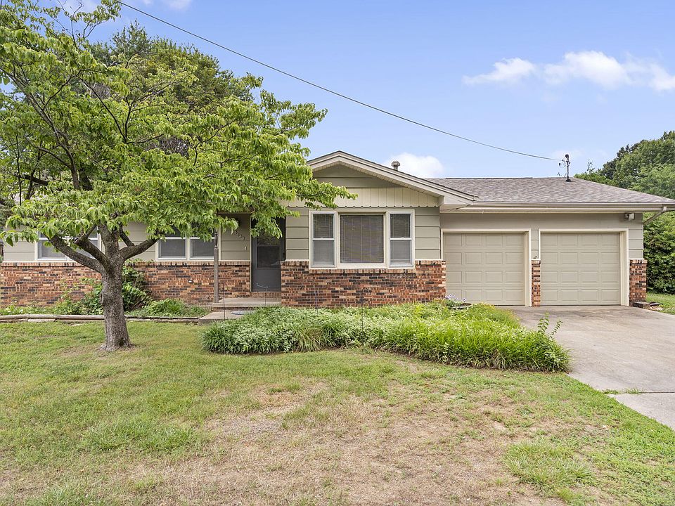 1st image of 5431 N Lakewood Drive