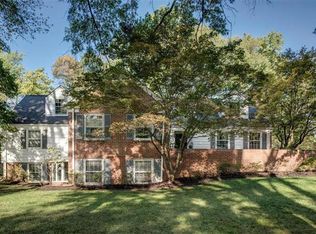 54 Picardy Ln, Saint Louis, MO 63124