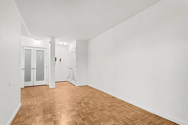 Rented by Sotheby's International Realty | media 7