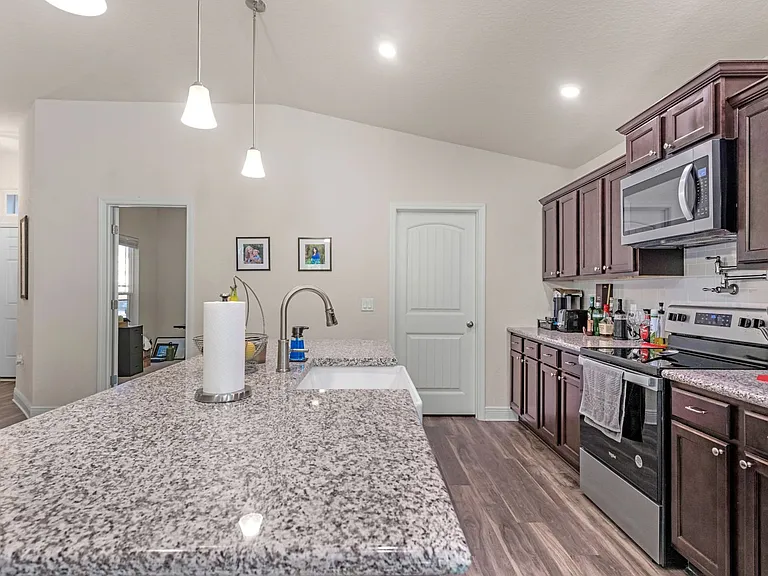 5101 Peach Dr — Photo 9
