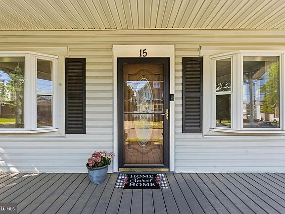 5th image of 15 Elmhurst Pl