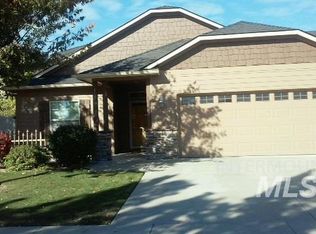 18 E Claire St, Meridian, ID 83646