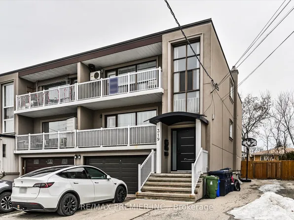 319 Wilmington Ave #3, Toronto, ON M3H 5K9