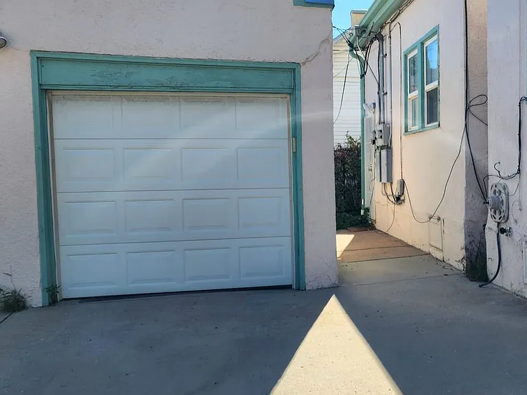 2230 N Elizabeth St — Photo 11