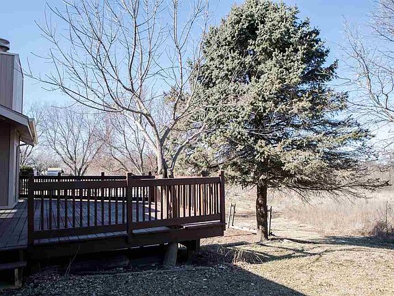 3rd image of 137 Arbor View Dr