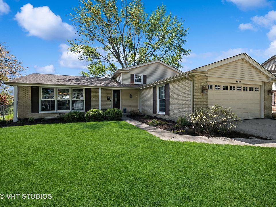 1st image of 2927 N Huntington Dr