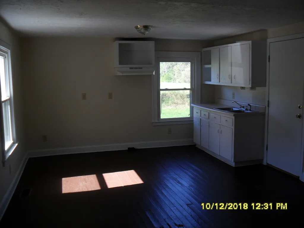 4 bed, 2452 sqft, $1,250 — Photo 4