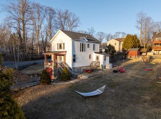7 Eastview Pl, Yorktown Heights, NY 10598