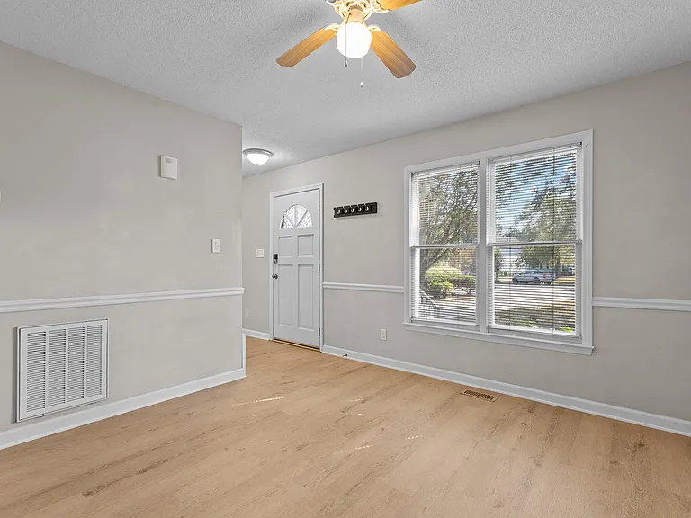 4309 Warfield Pl — Photo 10
