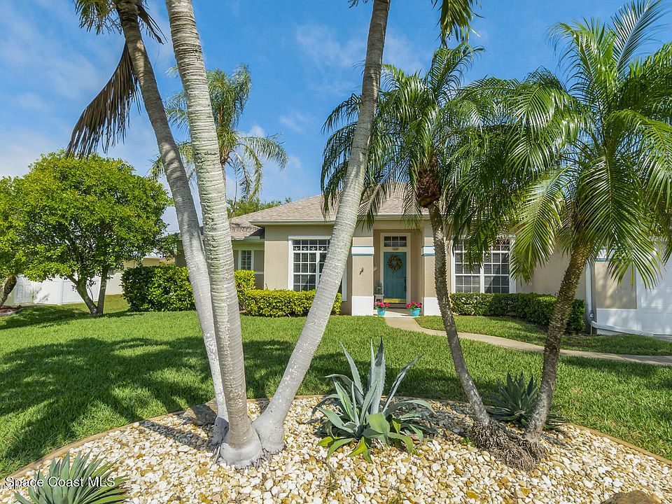1st image of 220 Seaglass Dr