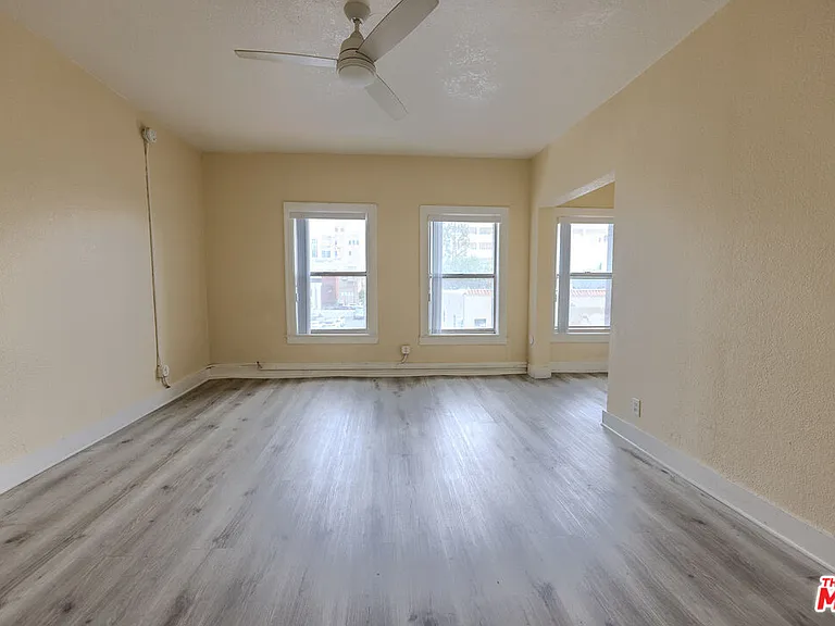 661 Shatto Pl #300 — Photo 8