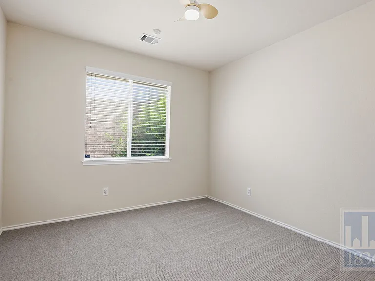 2217 Speidel Dr — Photo 17