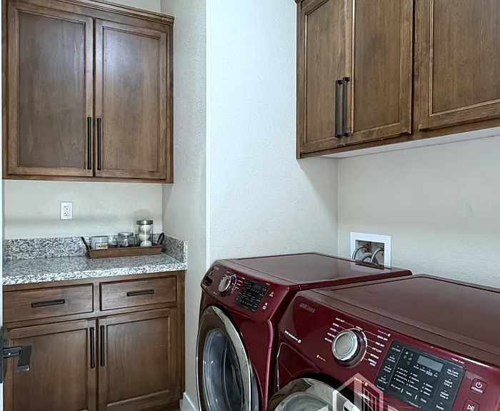 189 Hickory St — Photo 13