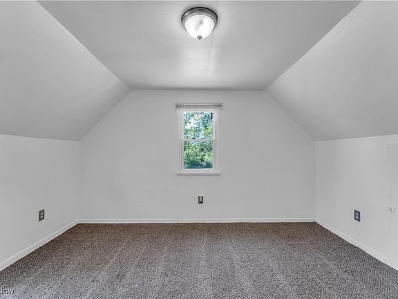 5th image of 19111 Longbrook Rd