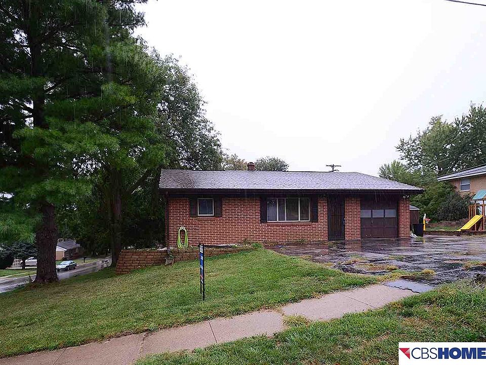 1st image of 9401 Briarwood Ln