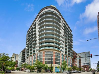 340 W Superior St APT 1602, Chicago, IL, 60654