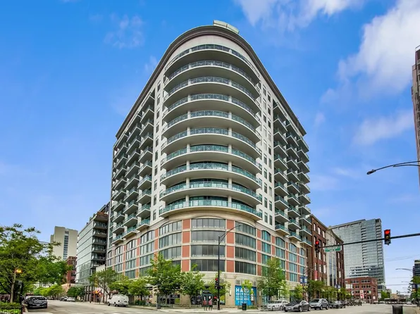 340 W Superior St APT 1602, Chicago, IL 60654
