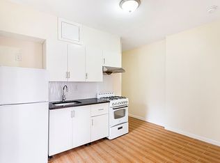 52 Henry St APT 3RE, New York, NY 10002