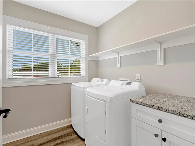 849 N Mecklenburg Ave — Photo 21