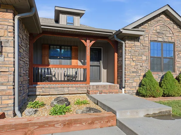 2325 S Mesa Drive, Bolivar, MO 65613