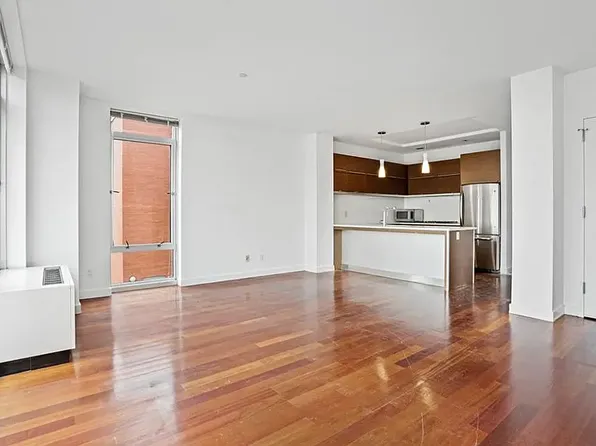 41-17 Crescent St, Long Island City, NY