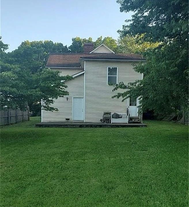 2nd image of 1611 19th St