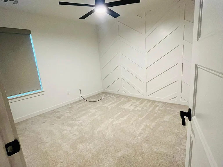 4108 N Indiana Ave — Photo 25