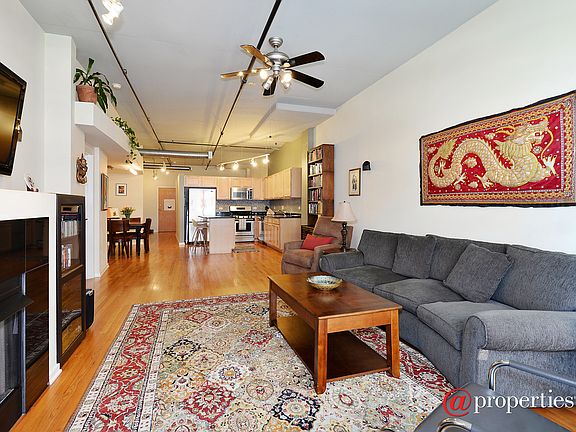 Kitchen / Living Room