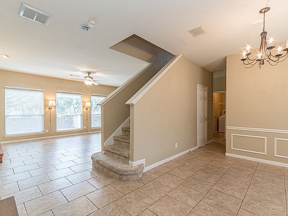 3rd image of 13607 Auburn Oaks
