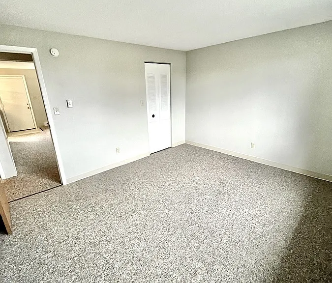 361 E Maple St #D — Photo 25