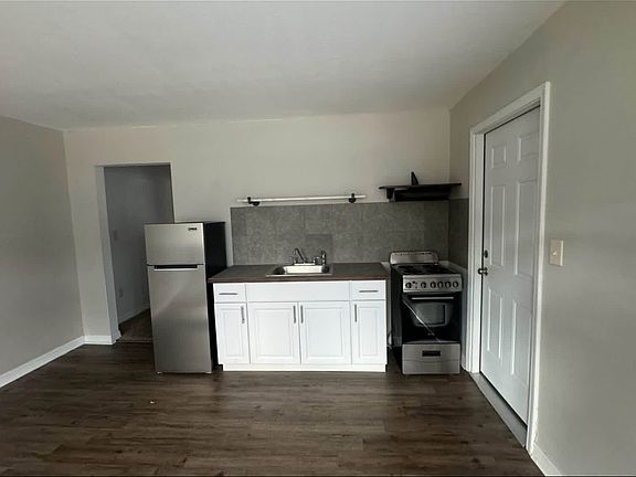 3rd image of 330 Porter Ave #C
