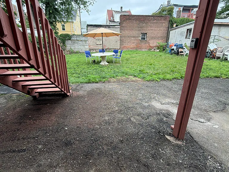 173-175 Beech St #1 — Photo 12